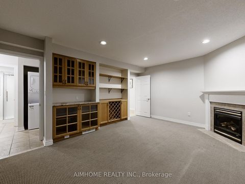 Photo 41 at 962 On Bogart Circle, College Manor, Newmarket