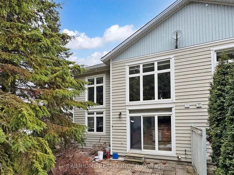 Photo 47 at 962 On Bogart Circle, College Manor, Newmarket