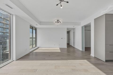 Photo 4 at 807 - 185 Alberta Avenue, Oakwood Village, Toronto