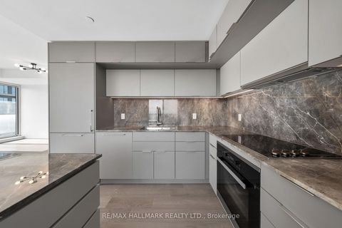 Photo 8 at 807 - 185 Alberta Avenue, Oakwood Village, Toronto