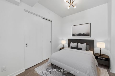 Photo 19 at 807 - 185 Alberta Avenue, Oakwood Village, Toronto