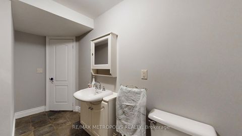 Photo 39 at 51 Babak Boulevard, East Woodbridge, Vaughan