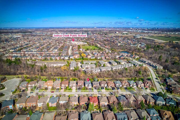 Photo 4 at 1403 BAYSHIRE Drive, JC Joshua Creek, Oakville