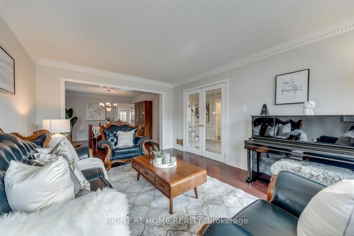 Photo 8 at 1403 BAYSHIRE Drive, JC Joshua Creek, Oakville