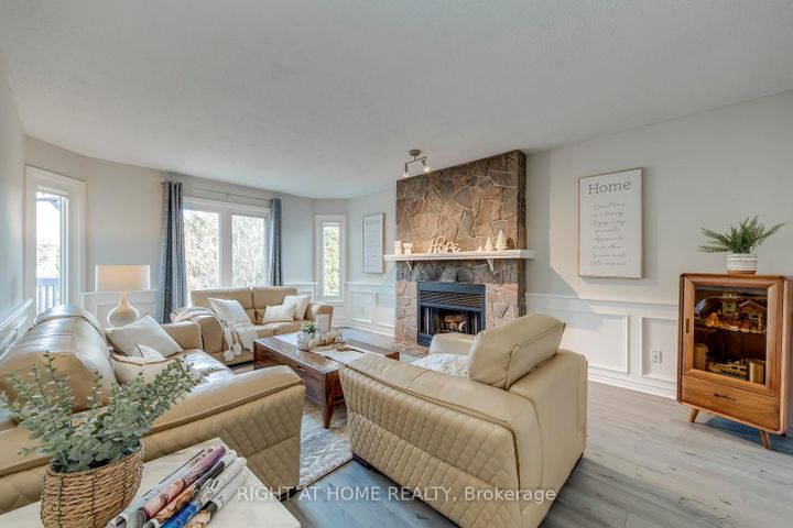 Photo 12 at 1403 BAYSHIRE Drive, JC Joshua Creek, Oakville