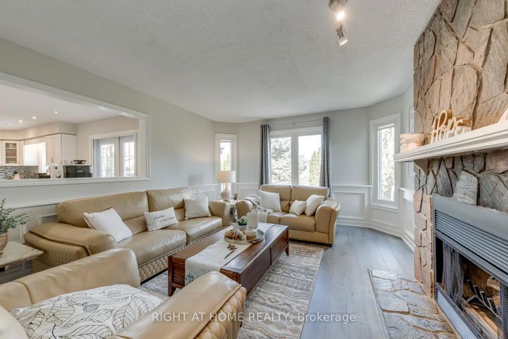 Photo 13 at 1403 BAYSHIRE Drive, JC Joshua Creek, Oakville