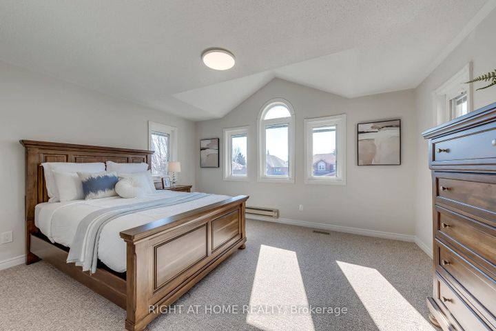 Photo 33 at 1403 BAYSHIRE Drive, JC Joshua Creek, Oakville