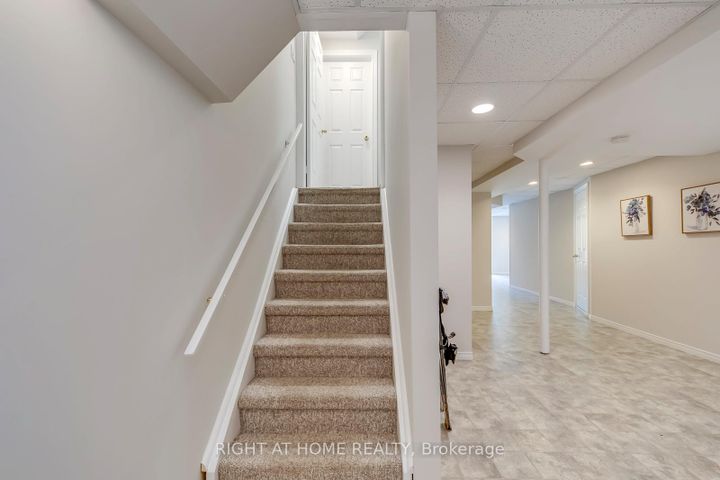 Photo 36 at 1403 BAYSHIRE Drive, JC Joshua Creek, Oakville