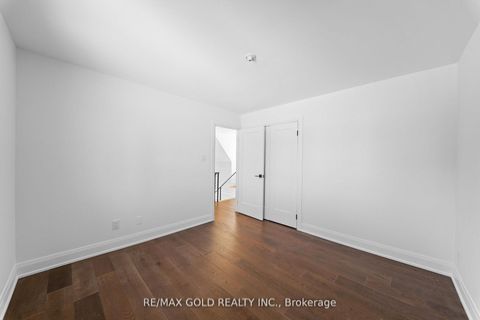 Photo 36 at 72 Goodfellow Crescent, Nobleton, King