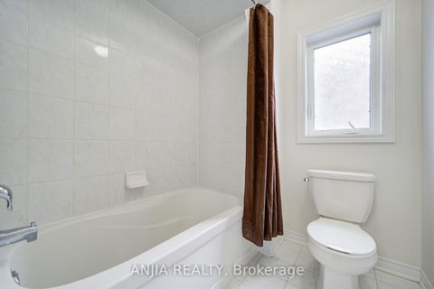 Photo 32 at 1165 Blencowe Crescent, Wyndham, Newmarket