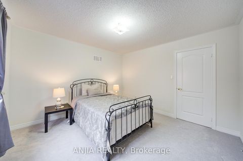 Photo 36 at 1165 Blencowe Crescent, Wyndham, Newmarket