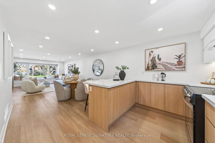 Photo 14 at 26 Carondale Crescent, L'Amoreaux, Toronto