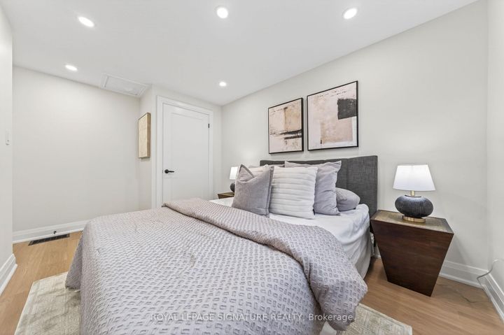 Photo 22 at 26 Carondale Crescent, L'Amoreaux, Toronto