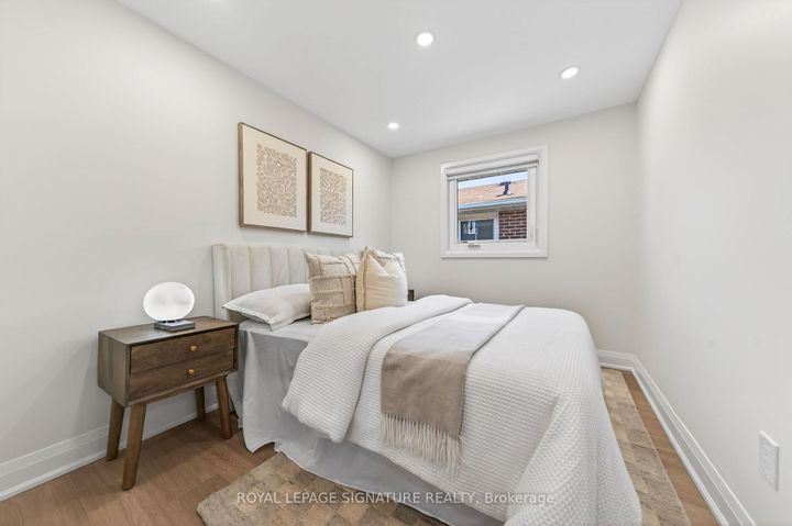 Photo 23 at 26 Carondale Crescent, L'Amoreaux, Toronto