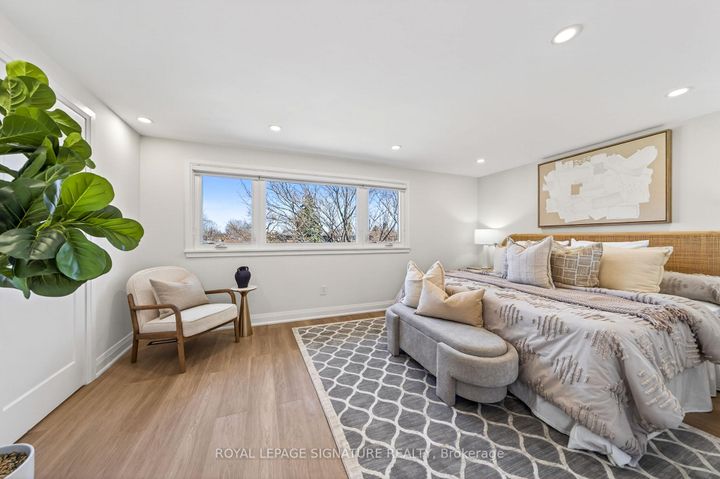 Photo 25 at 26 Carondale Crescent, L'Amoreaux, Toronto