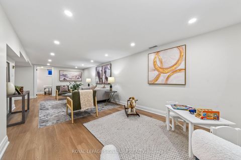 Photo 30 at 26 Carondale Crescent, L'Amoreaux, Toronto