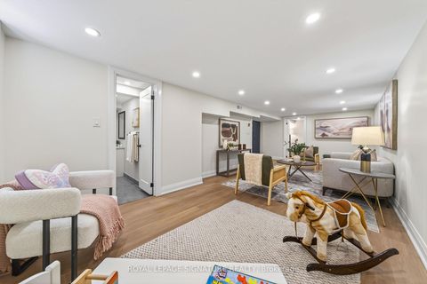 Photo 31 at 26 Carondale Crescent, L'Amoreaux, Toronto