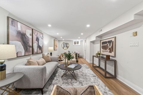 Photo 33 at 26 Carondale Crescent, L'Amoreaux, Toronto