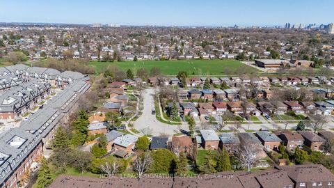 Photo 45 at 26 Carondale Crescent, L'Amoreaux, Toronto