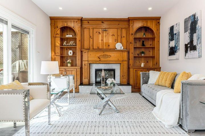 Photo 6 at 21 Millbrook Gate, Buttonville, Markham