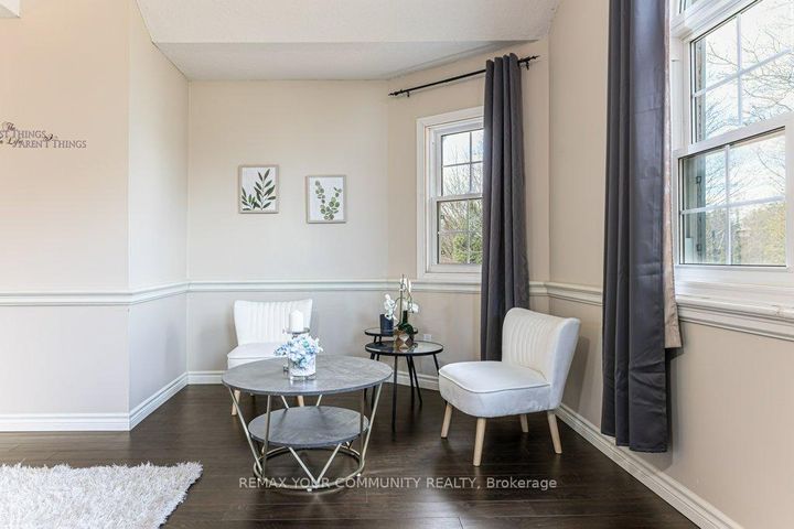 Photo 15 at 21 Millbrook Gate, Buttonville, Markham