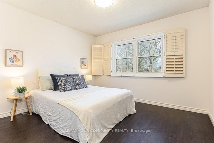 Photo 18 at 21 Millbrook Gate, Buttonville, Markham