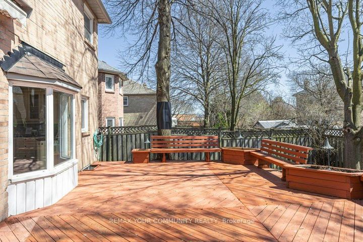 Photo 32 at 21 Millbrook Gate, Buttonville, Markham