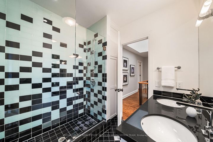 Photo 38 at 51 Inglewood Drive, Moore Park, Toronto