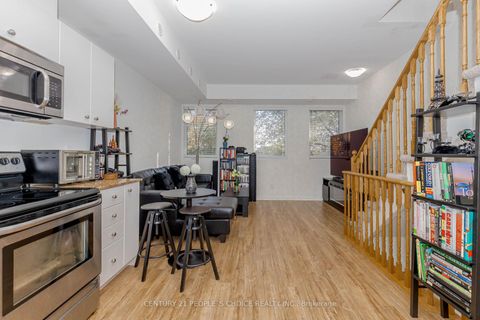 Photo 9 at 57 - 68 Winston Park Boulevard, CFB, Toronto