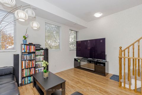 Photo 11 at 57 - 68 Winston Park Boulevard, CFB, Toronto