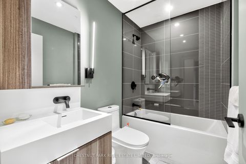 Photo 2 at 2810 - 117 Broadway Avenue, Mount Pleasant West, Toronto