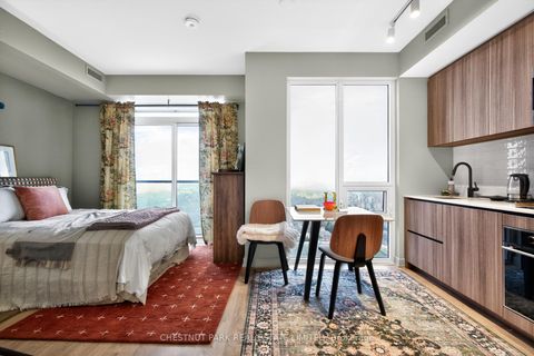 Photo 9 at 2810 - 117 Broadway Avenue, Mount Pleasant West, Toronto