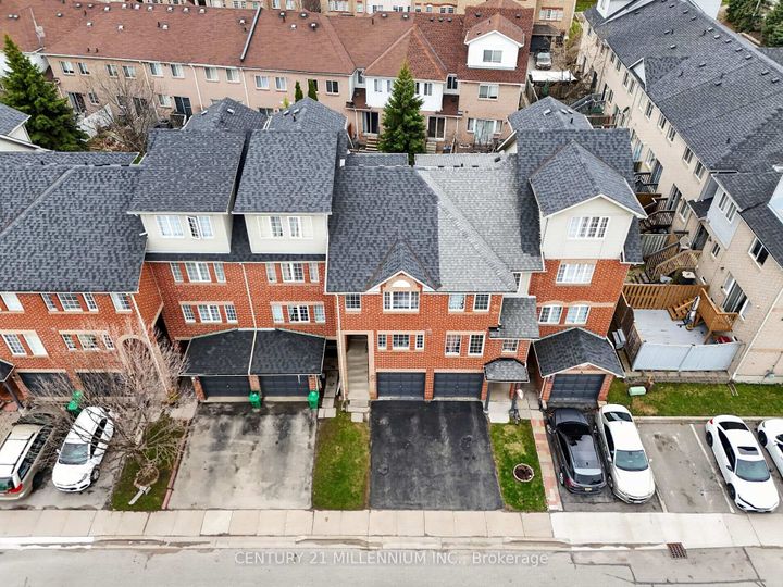 Photo 2 at 97 - 97 Spadina Road, Brampton West, Brampton