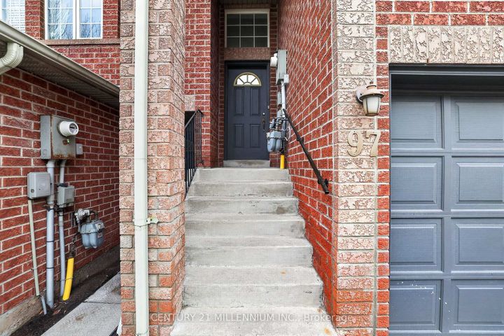 Photo 3 at 97 - 97 Spadina Road, Brampton West, Brampton