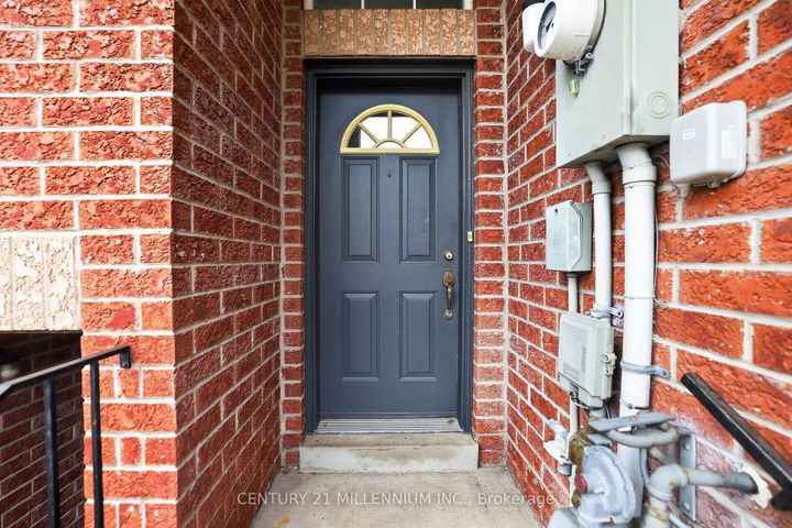 Photo 4 at 97 - 97 Spadina Road, Brampton West, Brampton