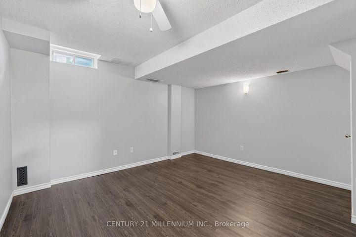 Photo 31 at 97 - 97 Spadina Road, Brampton West, Brampton