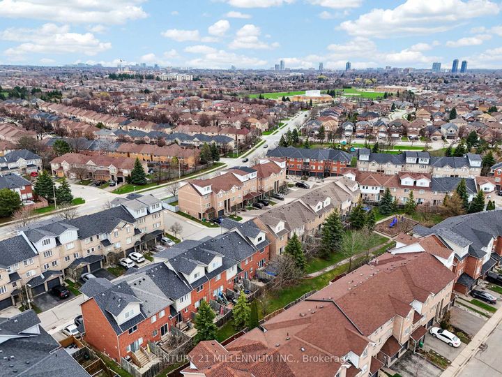 Photo 39 at 97 - 97 Spadina Road, Brampton West, Brampton