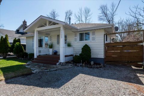 Photo 1 at 1129 Lindy Lane, Gilford, Innisfil