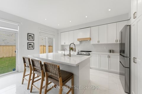 Photo 12 at 87 Robb Thompson Road, Mt Albert, East Gwillimbury