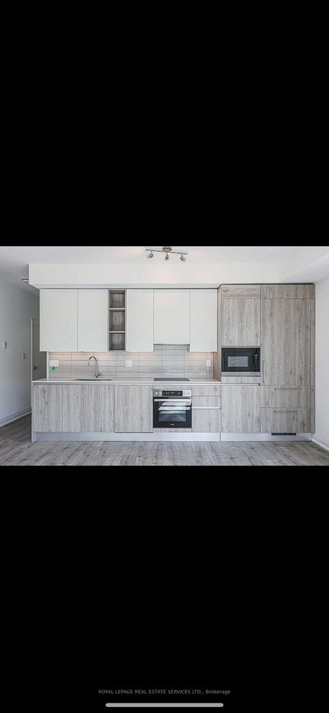 Photo 4 at 23 - 28 Marina Avenue, Long Branch, Toronto