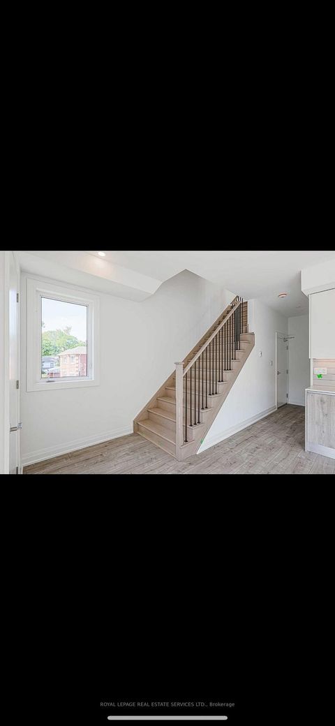 Photo 8 at 23 - 28 Marina Avenue, Long Branch, Toronto