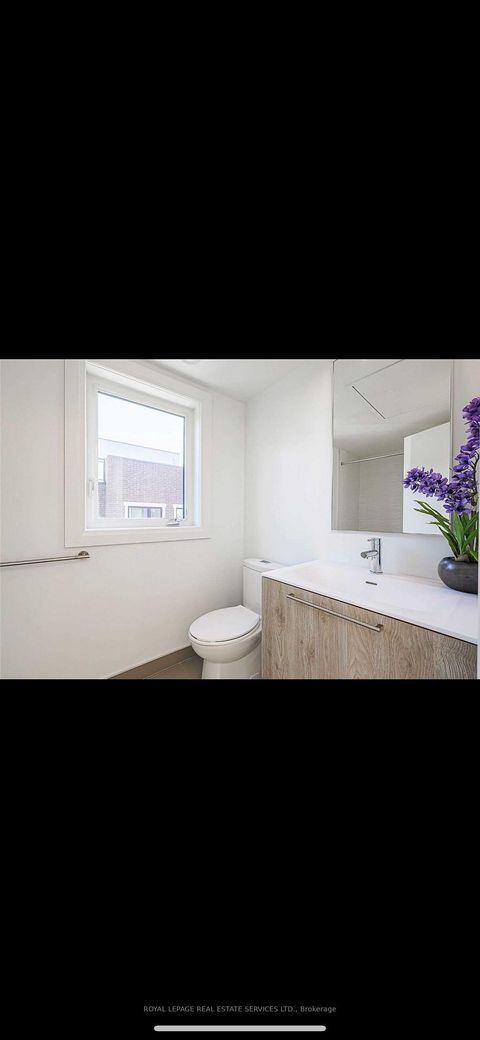 Photo 10 at 23 - 28 Marina Avenue, Long Branch, Toronto