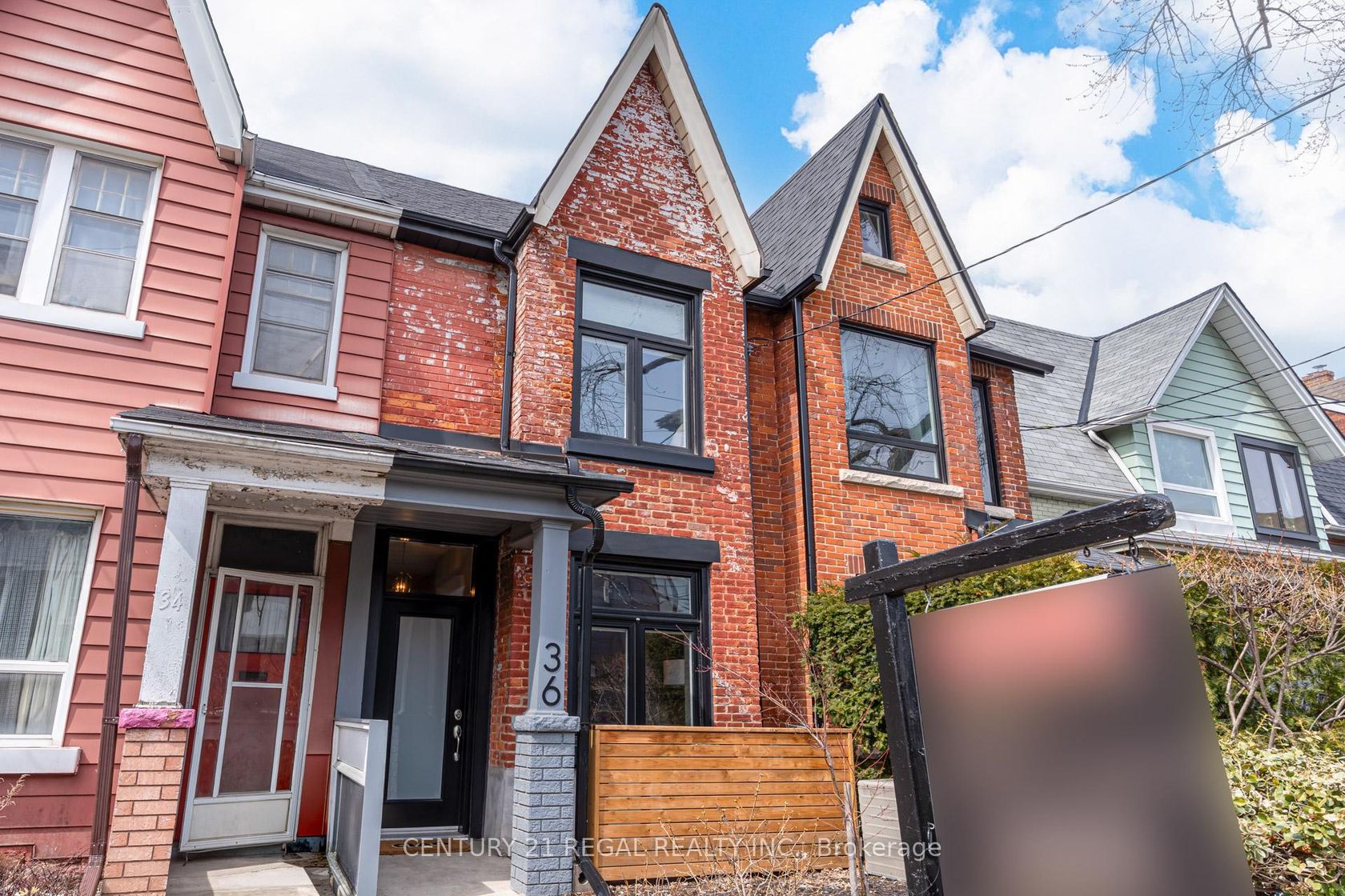 36 Golden Avenue, Roncesvalles, Toronto photo 0