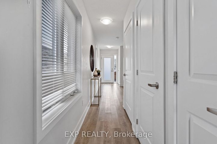 Photo 3 at 6 - 115 Shoreview Place, Lakeshore, Hamilton