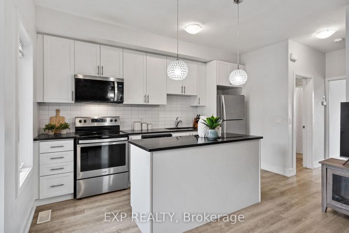 Photo 11 at 6 - 115 Shoreview Place, Lakeshore, Hamilton