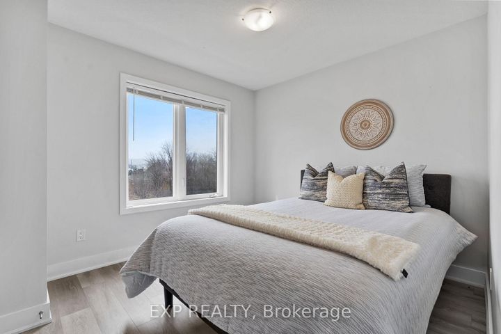 Photo 17 at 6 - 115 Shoreview Place, Lakeshore, Hamilton