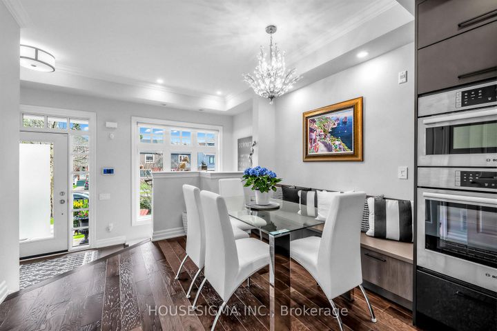 Photo 5 at 361 Roehampton Avenue, Mount Pleasant East, Toronto