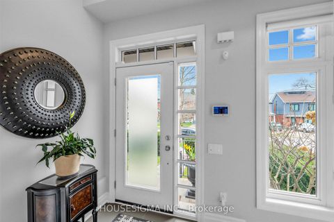 Photo 2 at 361 Roehampton Avenue, Mount Pleasant East, Toronto