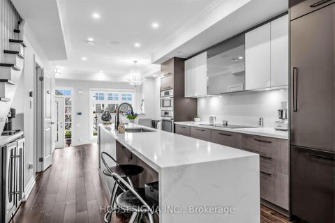 Photo 10 at 361 Roehampton Avenue, Mount Pleasant East, Toronto