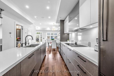 Photo 11 at 361 Roehampton Avenue, Mount Pleasant East, Toronto